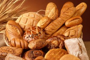 تفسير رؤية ومشاهدة الخبز وقليل من المأكولات في المنام